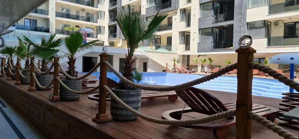 Blue Wave Luxury Apartment Mamaia Nord Azimuth Beach Năvodari Exterior foto